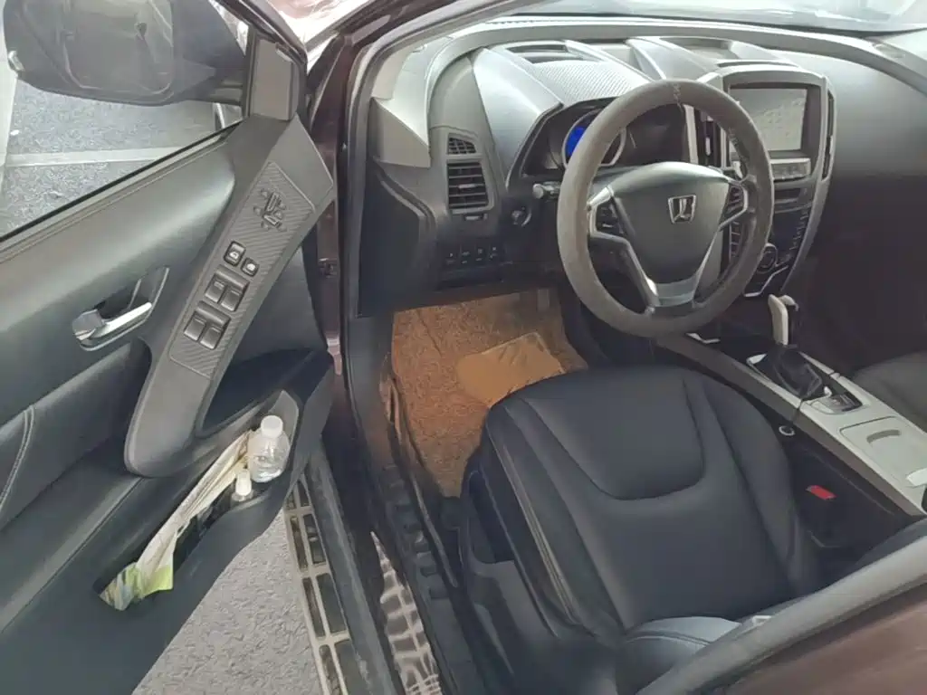Luxgen U6 SUV 2015 2014 2.0T Wisdom Premium