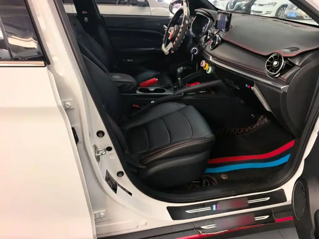 Dongfeng Fengguang Fengon 500 2023 2022 1.5L Manual Enjoyment Edition
