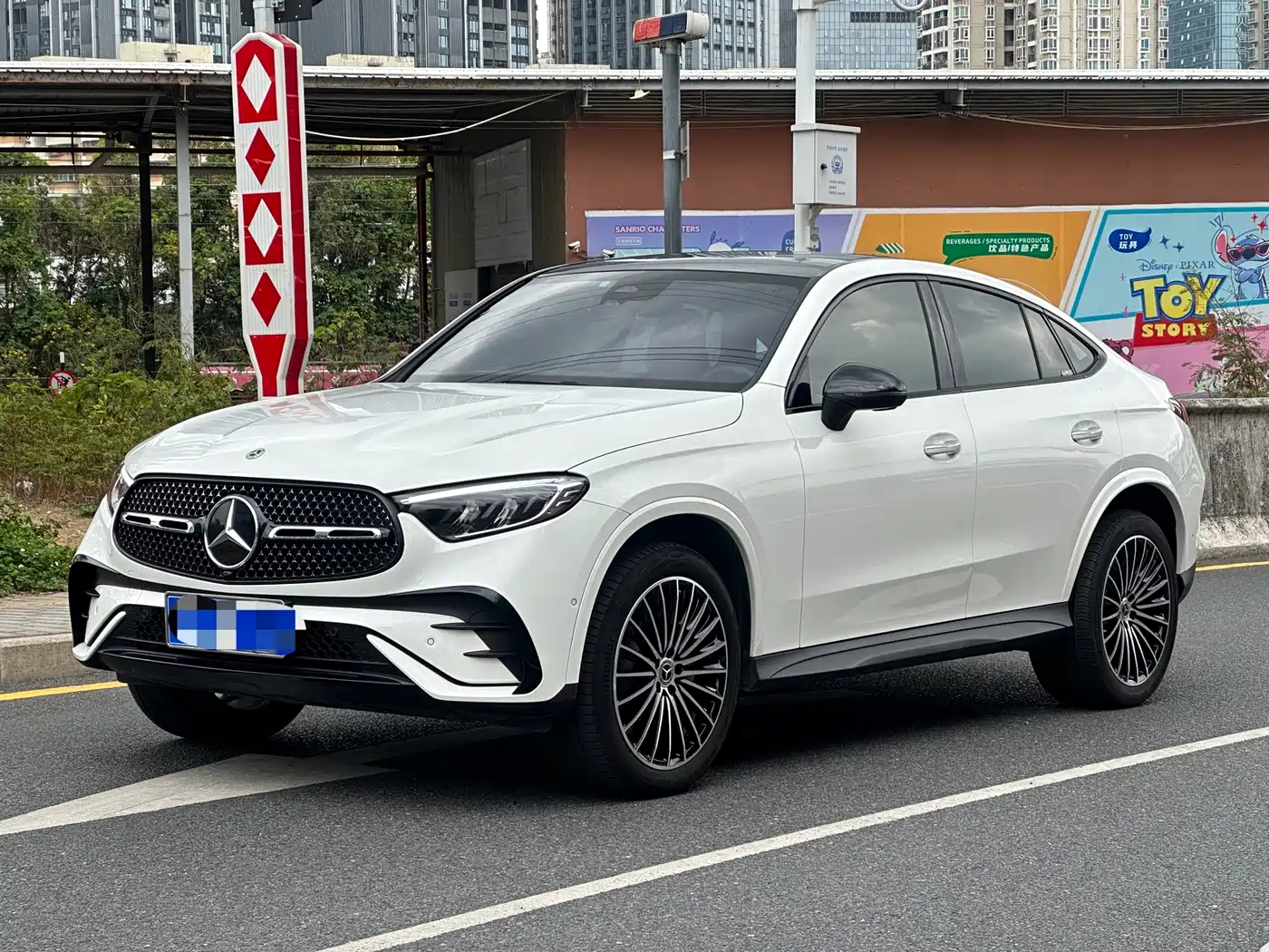 Mercedes-Benz GLC Coupe 2025 GLC 300 4MATIC Coupe SUV