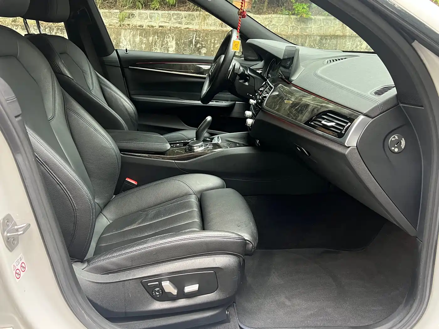 BMW 6 Series GT 2018 630i M Sport Package фото 14