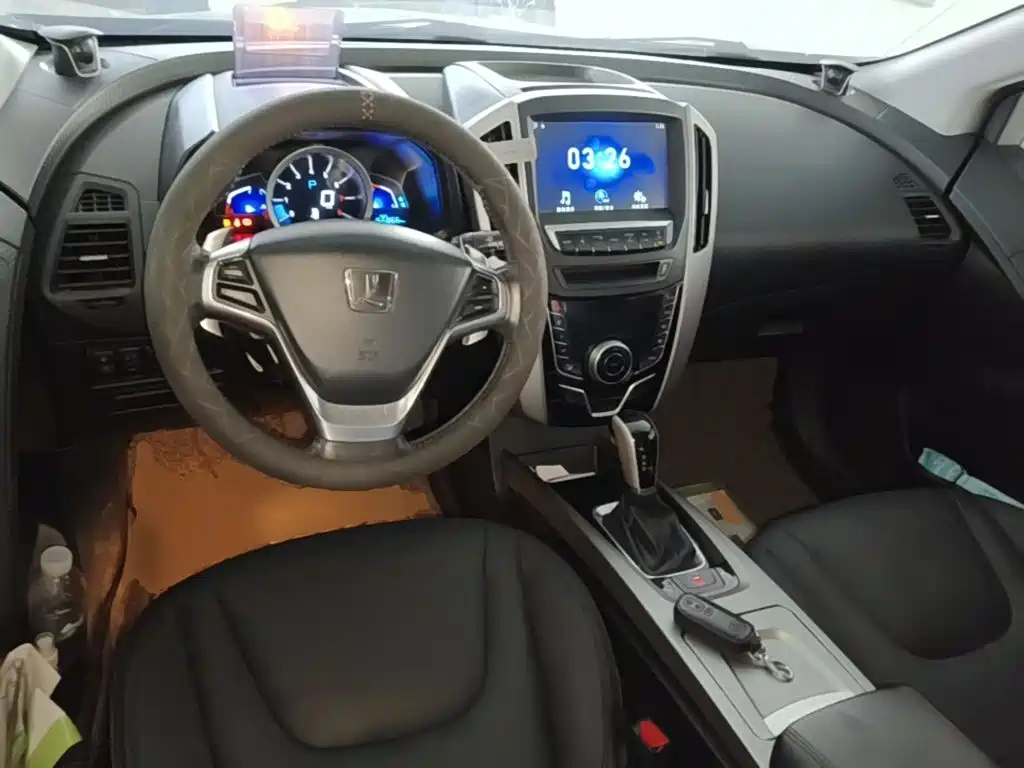 Luxgen U6 SUV 2015 2014 2.0T Wisdom Premium