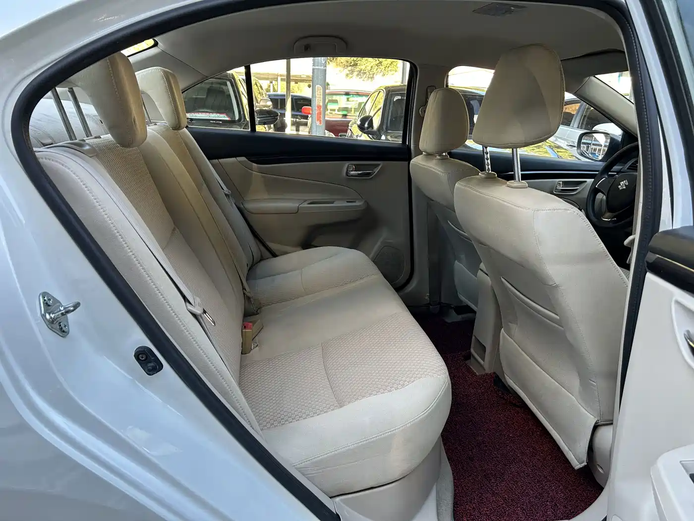 Suzuki Alivio 2016 2015 1.6L Manual Comfort