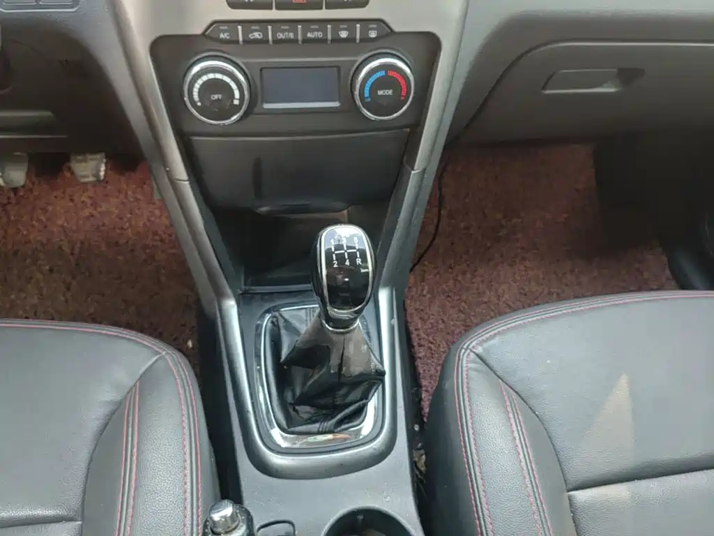Chery Tiggo 3 2016 2015 1.6L Manual Zhi Shang Memorial Edition