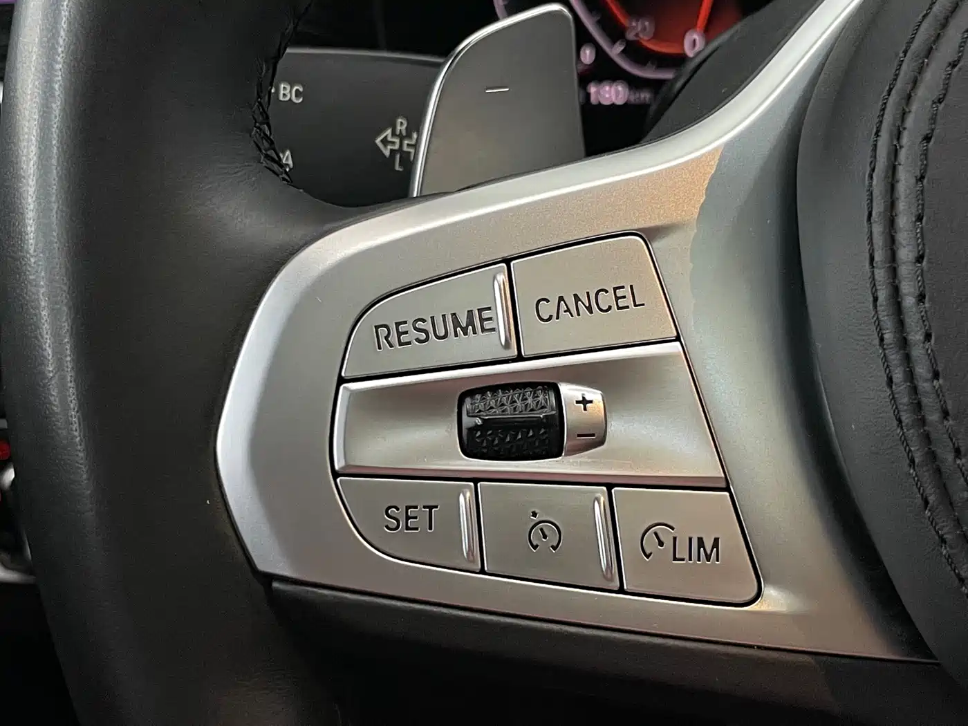 BMW 7 Series 2019 740Li Leading M Sport Package фото 31