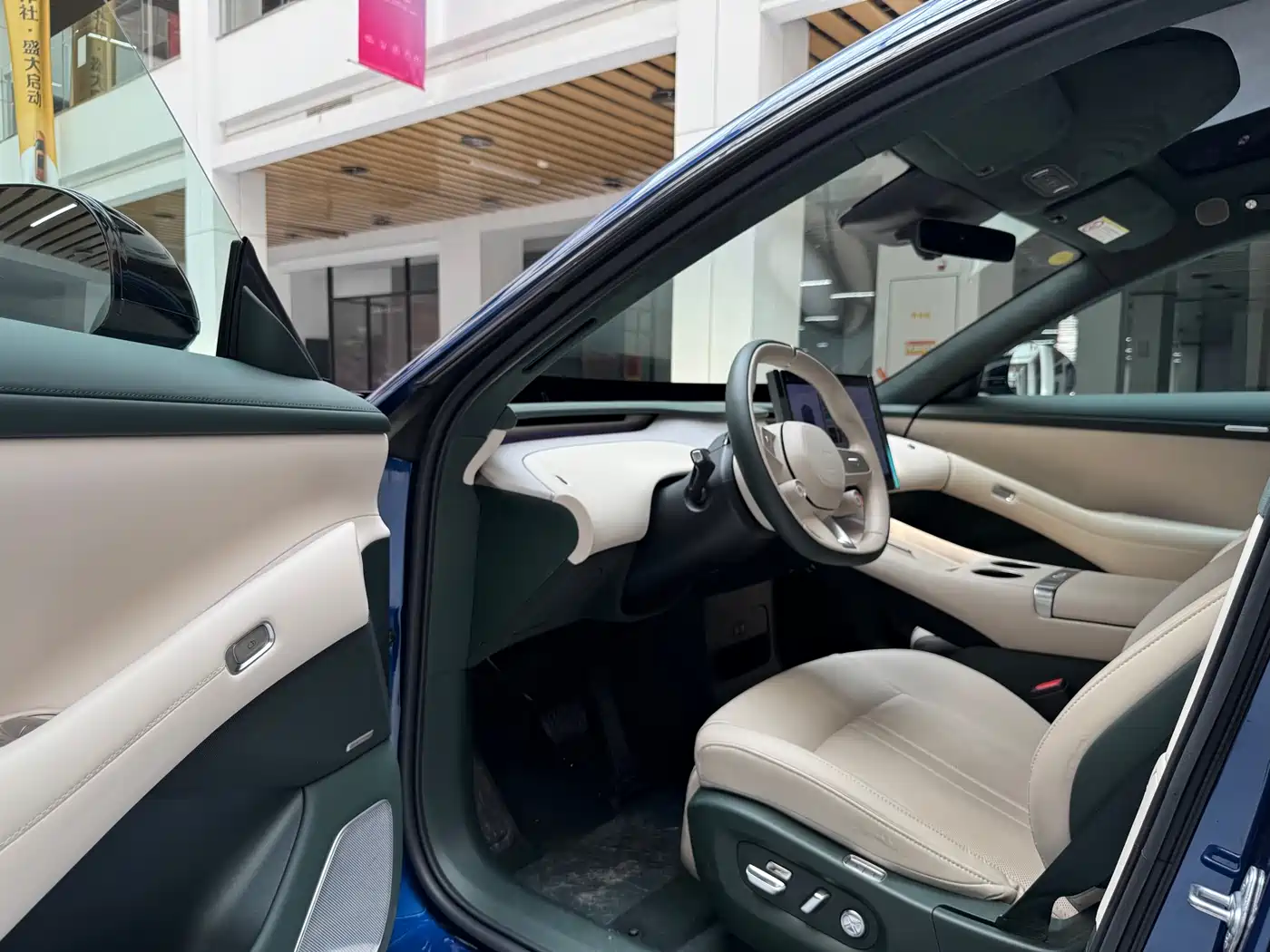 Xiaomi Auto Xiaomi YU7 2025 Ultra Long Range High Performance AWD Max Edition фото 9