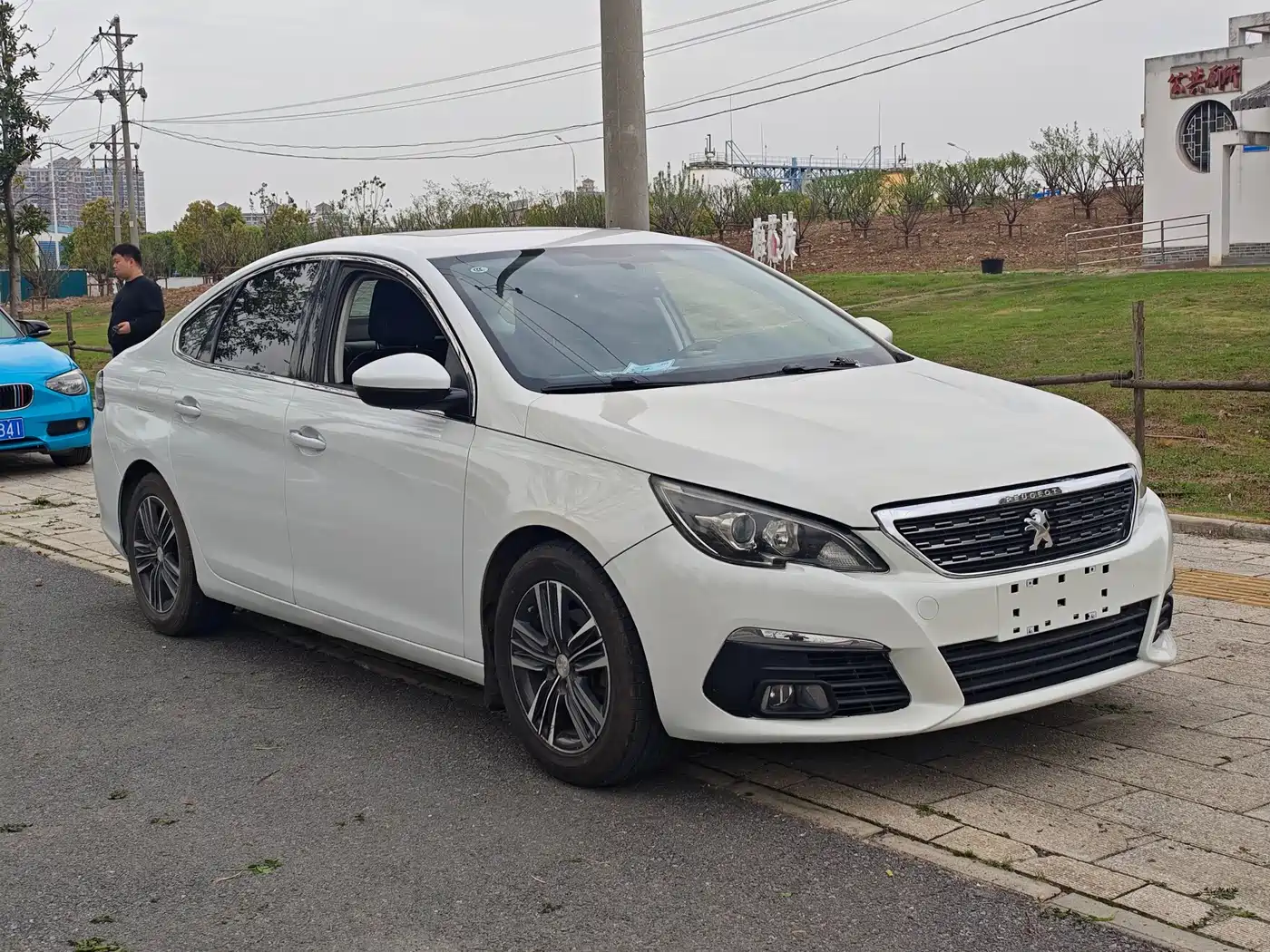 Peugeot 308 2016 1.6L Automatic Luxury фото 3