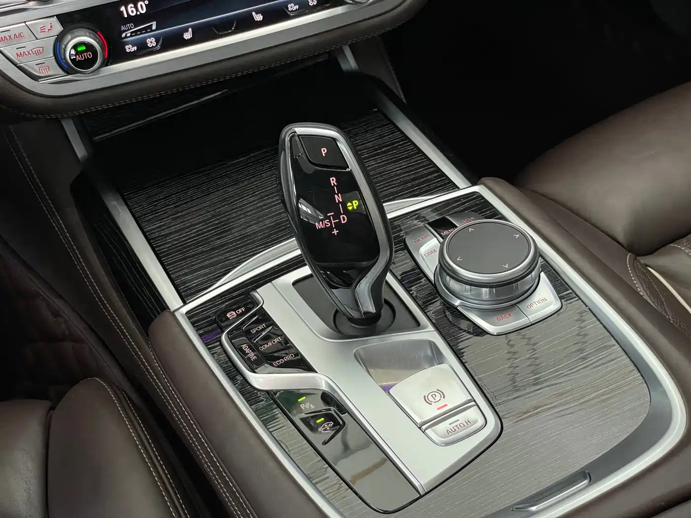 BMW 7 Series 2019 740Li Leading M Sport Package фото 17