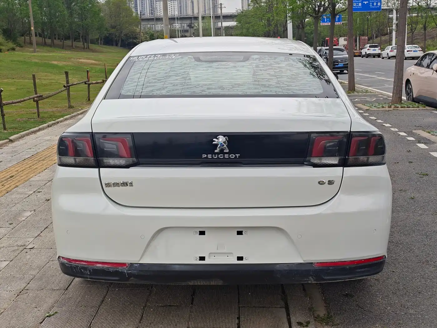 Peugeot 308 2016 1.6L Automatic Luxury фото 8