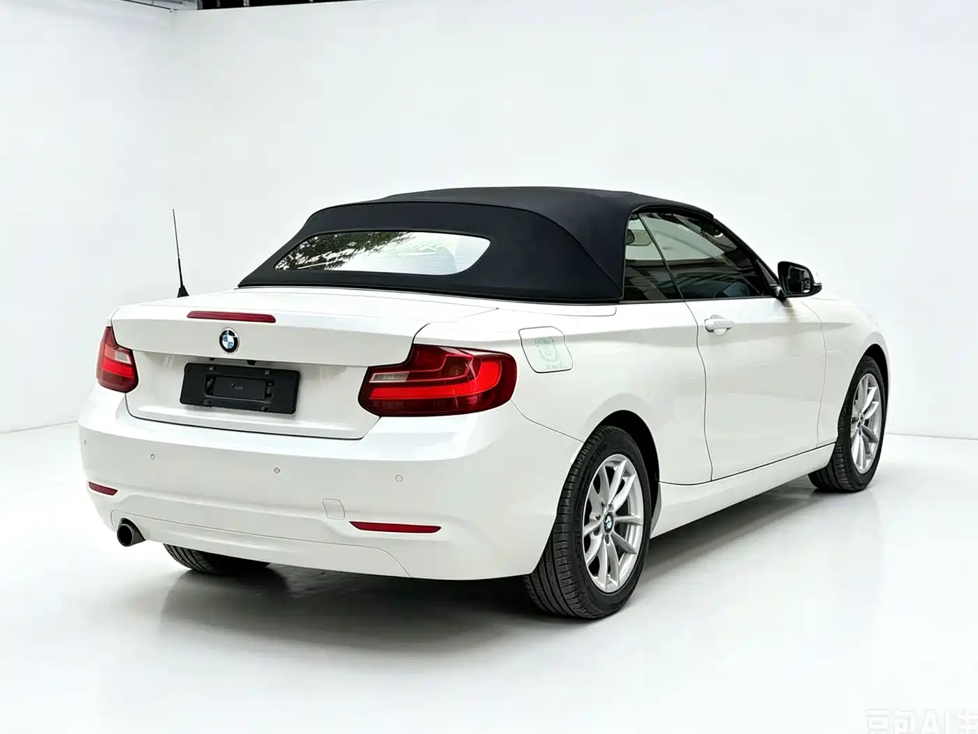BMW 2 Series (Import) 2016 2015 218i Convertible Coupe