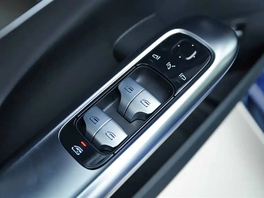 Mercedes-Benz C-Class 2022 Facelift C 200 L Sport фото 10
