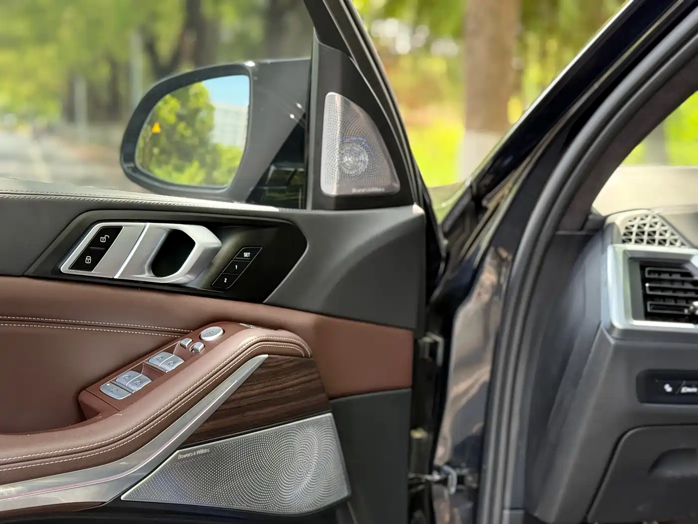 BMW X5 2023 xDrive 40Li M Sport Black Night Package фото 6