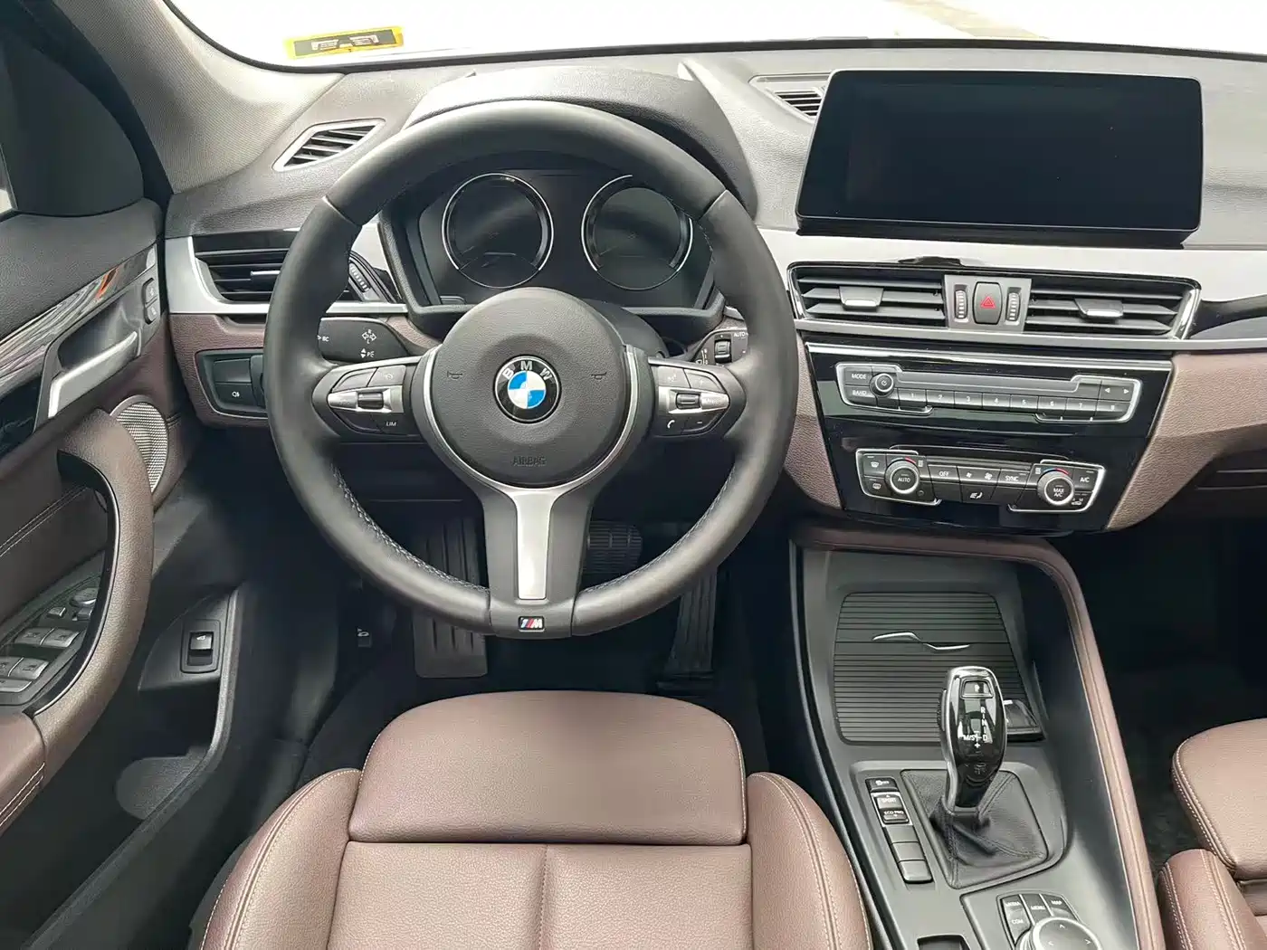 BMW X1 2021 sDrive25Li Leading фото 12