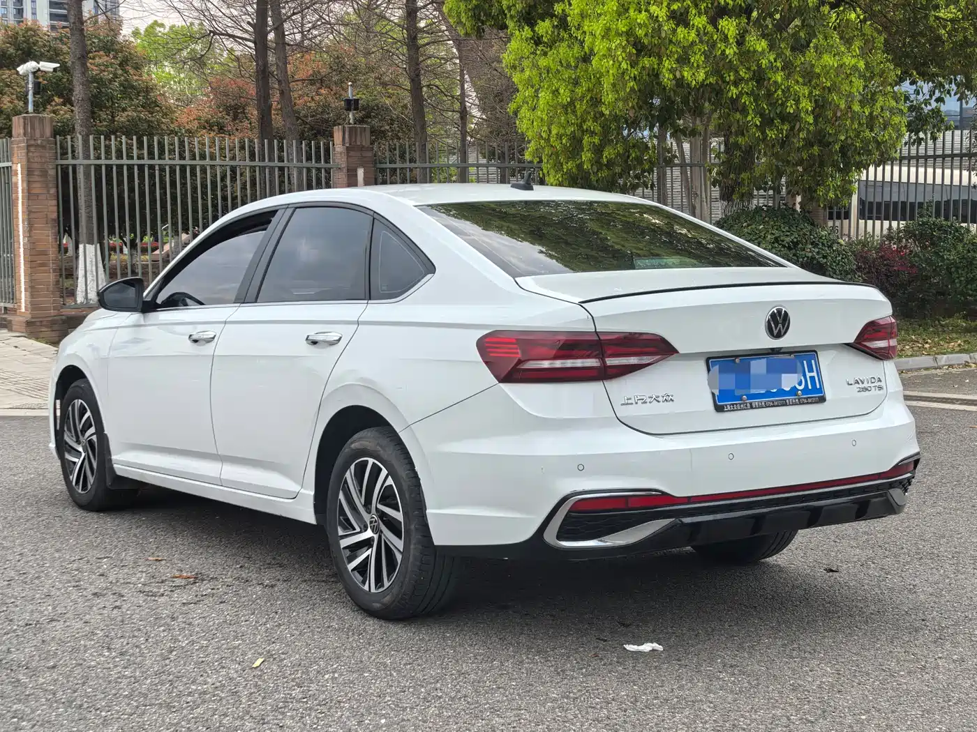 Volkswagen Lavida 2023 280TSI DSG Comfort Edition фото 12