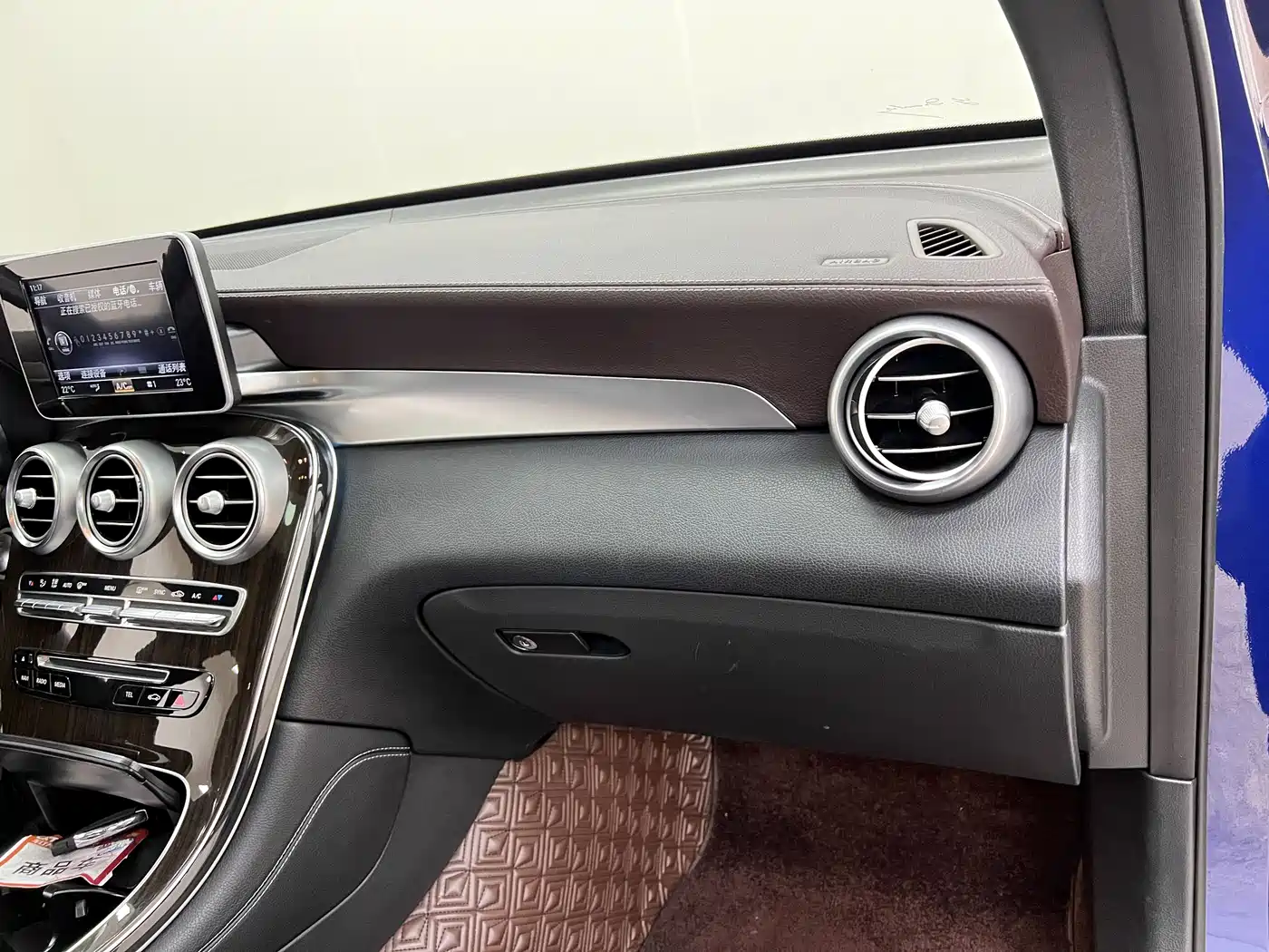 Mercedes-Benz GLC 2018 GLC 260 4MATIC Luxury фото 25