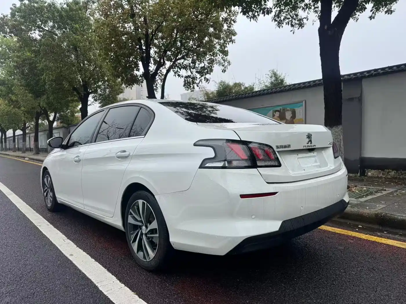 Peugeot 408 2020 360THP 10th Anniversary Premium Edition фото 7