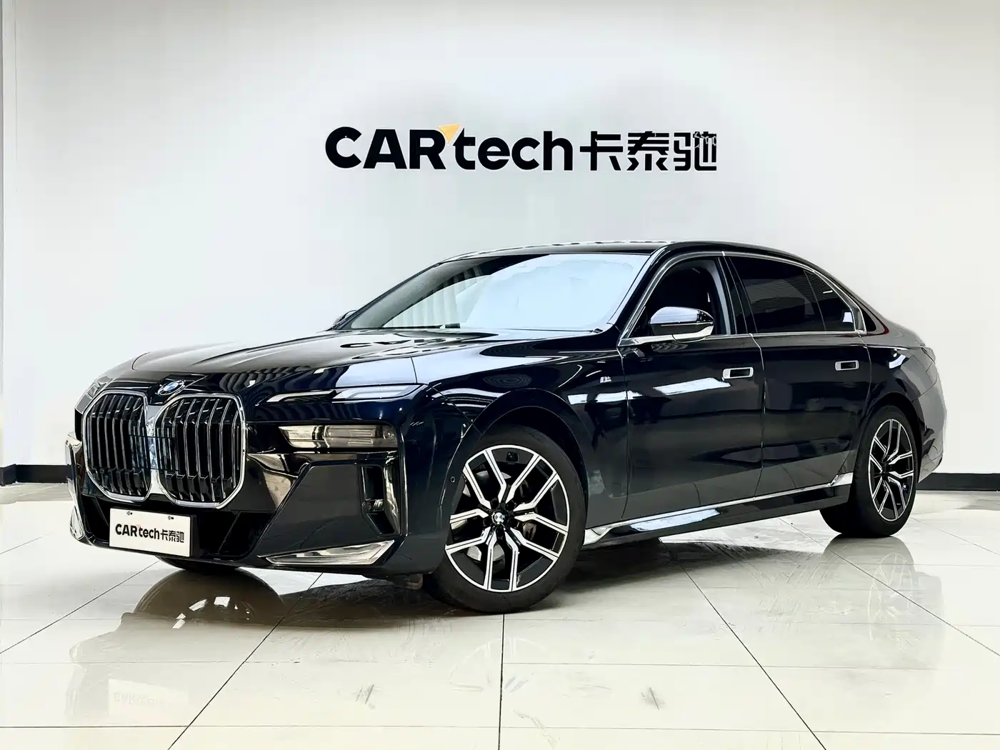 BMW 7 Series 2023 Model 735Li M Sport Package фото 2