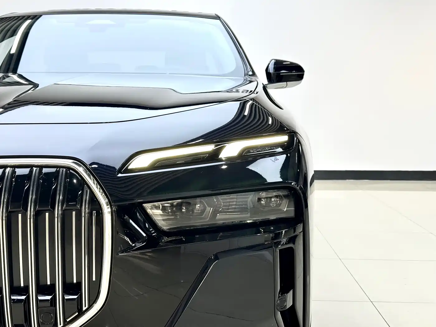 BMW 7 Series 2023 Model 735Li M Sport Package фото 6