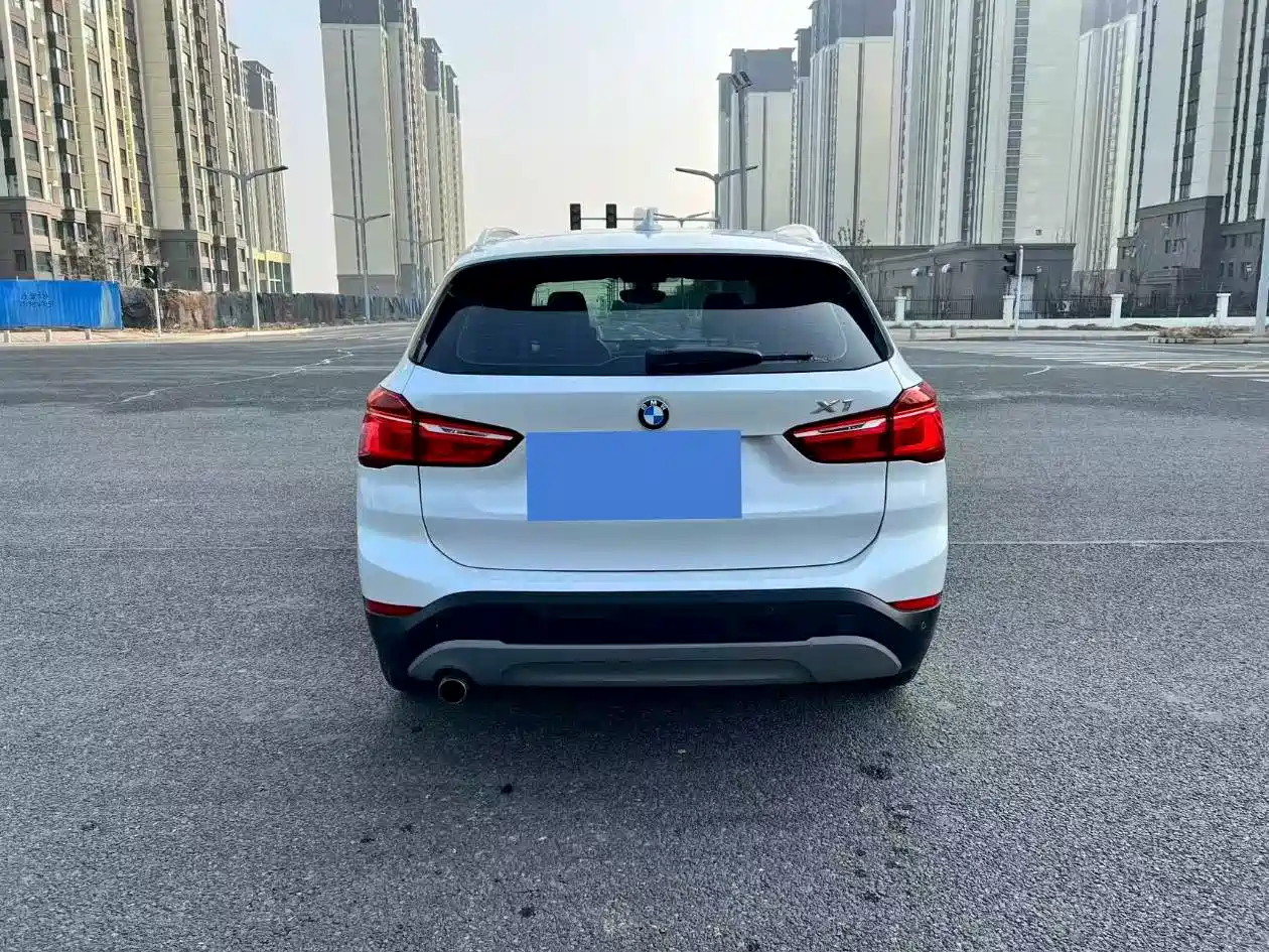 BMW X1 2018 sDrive18Li Fashion Model фото 5