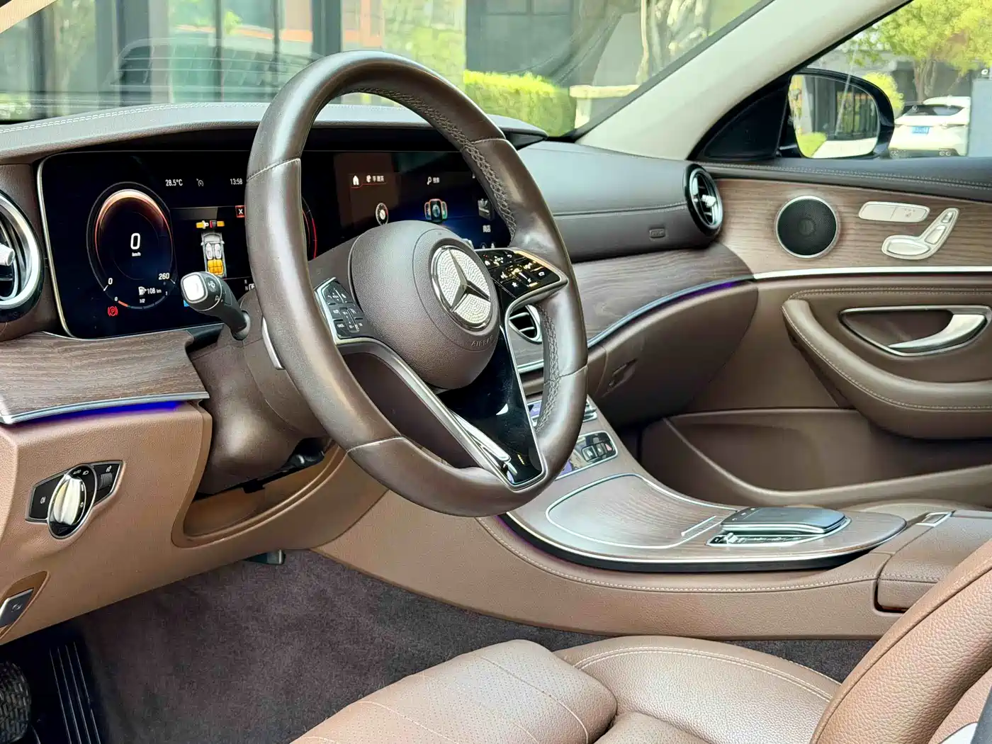 Mercedes-Benz E-Class 2022 E 300 L Sport Fashion фото 11