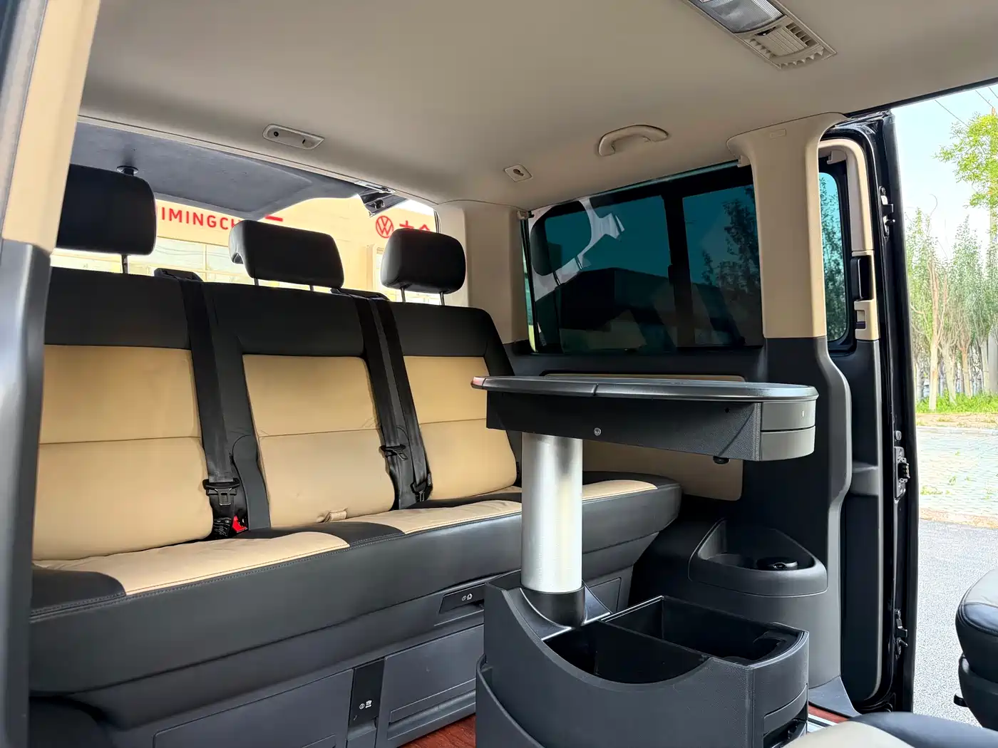 Volkswagen Multivan 2012 2.0TSI 4WD Premium фото 16