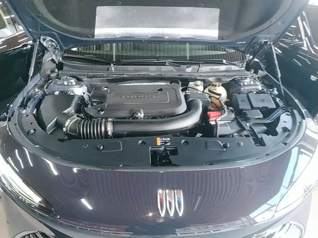 Photo 16 - Buick LaCrosse