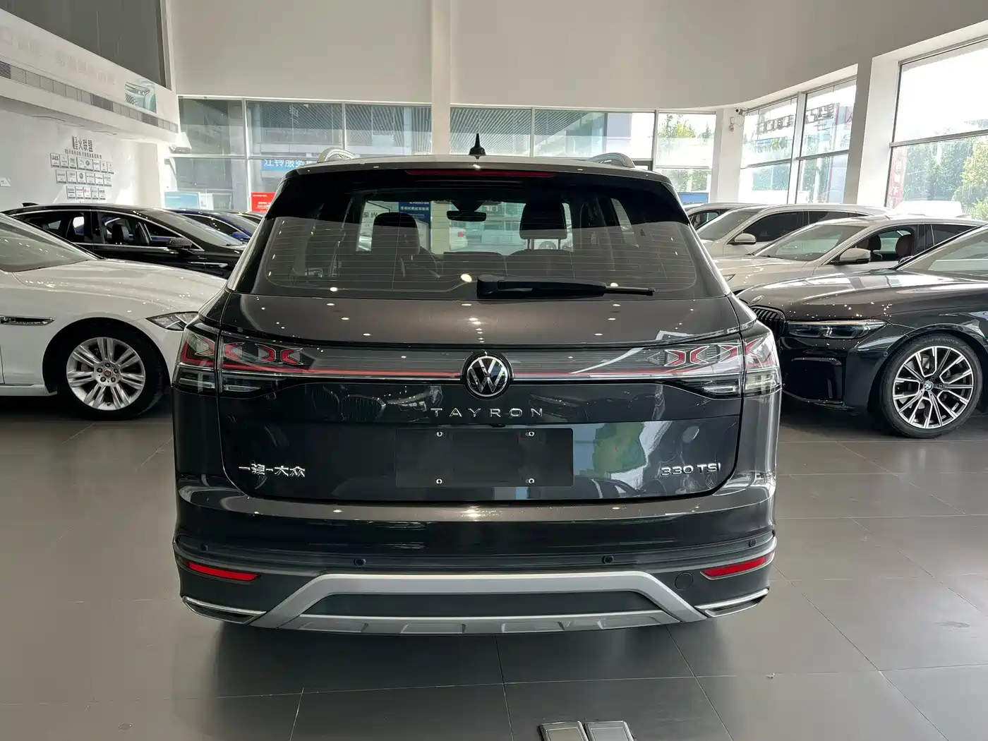 Volkswagen Tayron 2024 330TSI 2WD Luxury Plus Advanced фото 4