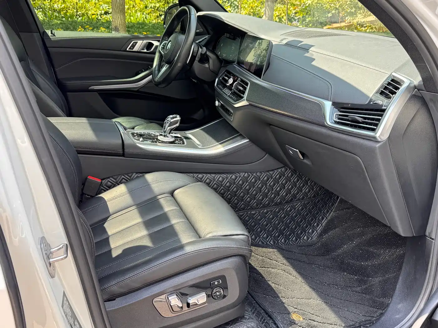 BMW X5 (Import) 2019 xDrive40i Exclusive M Sport Package фото 27