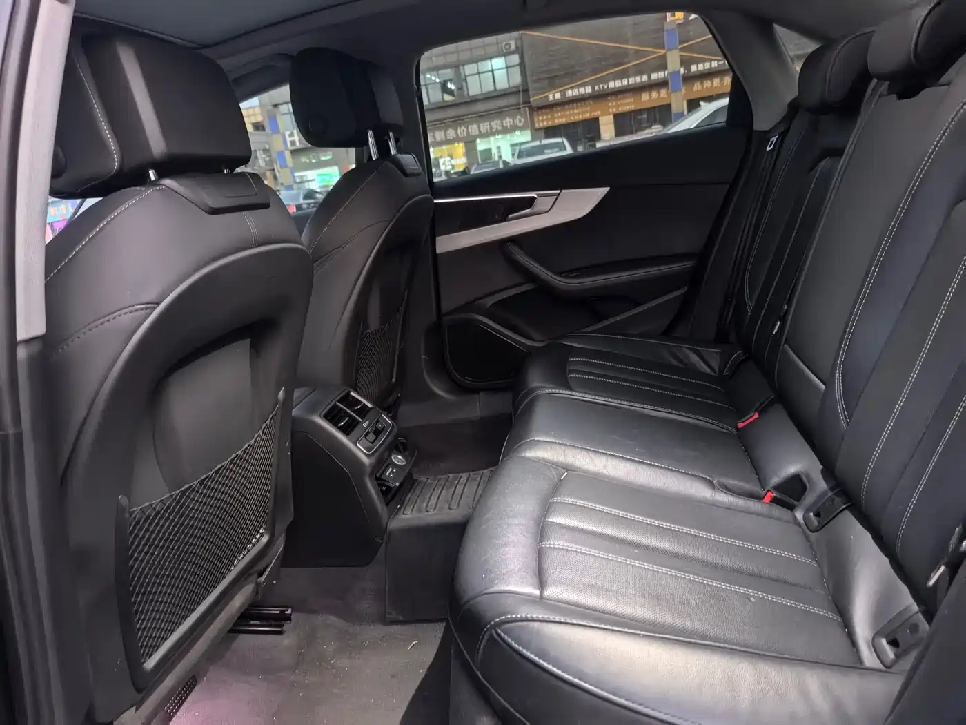 Audi A4L 2023 40 TFSI Luxury Sport фото 6