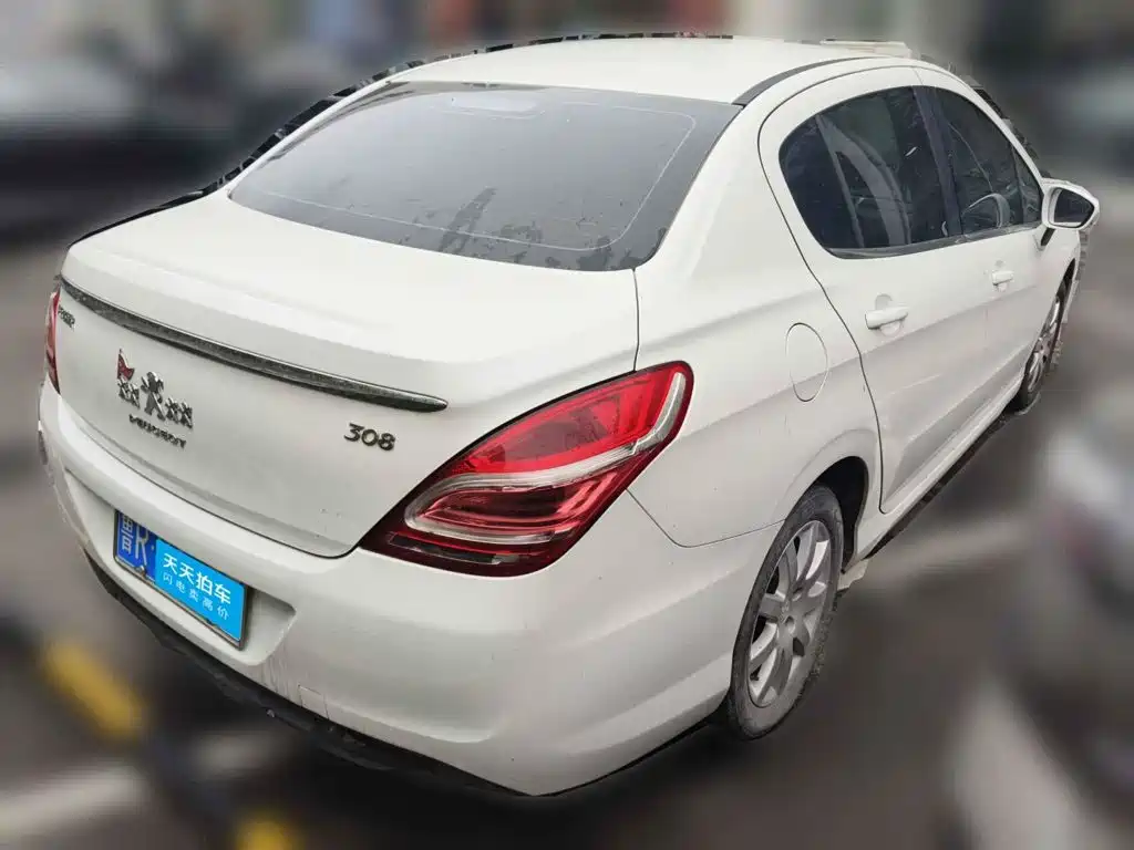 Фото 2 - Peugeot 308