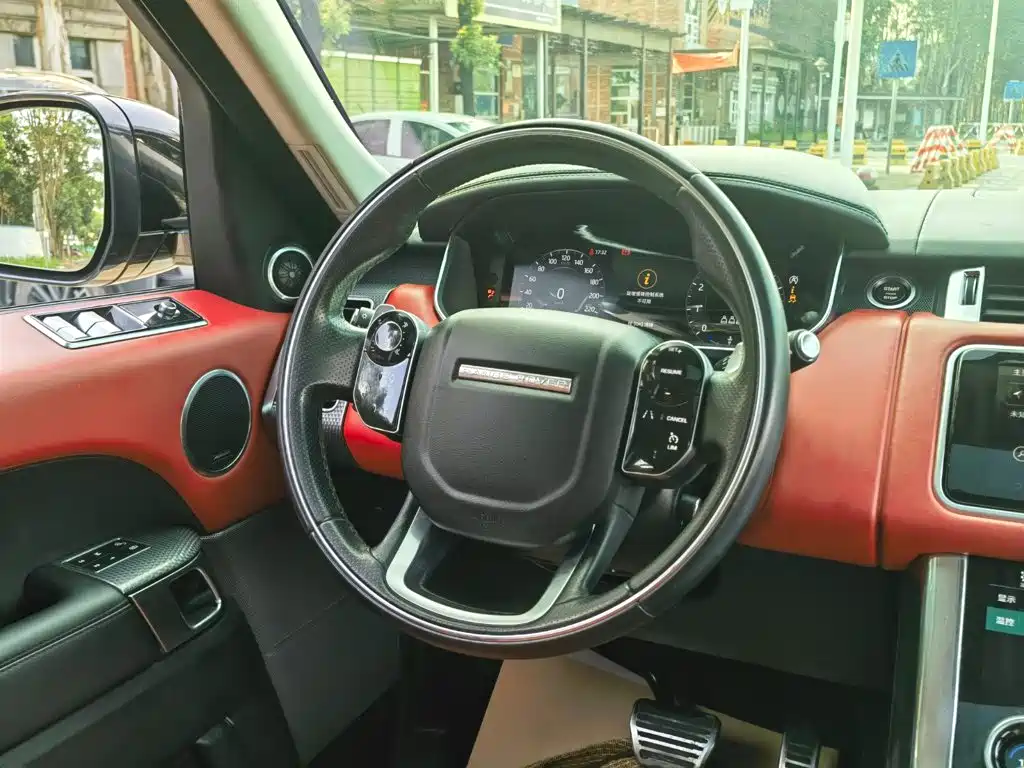 صورة 12 - Land Rover Range Rover Sport