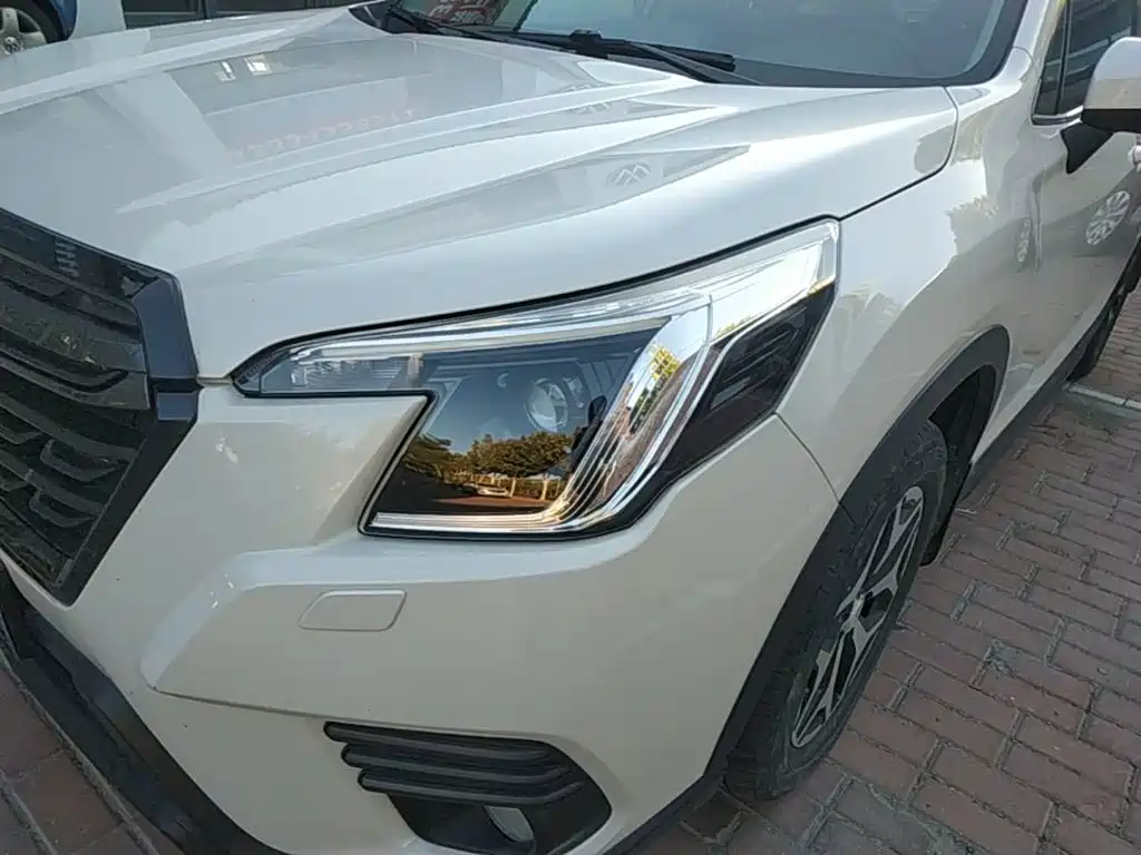 Subaru Forester 2023 2022 2.0i AWD Luxury Edition with EyeSight