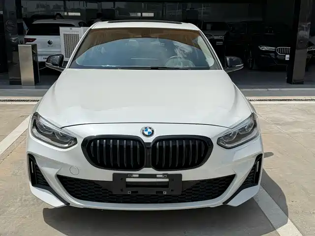 BMW 1 Series 2021