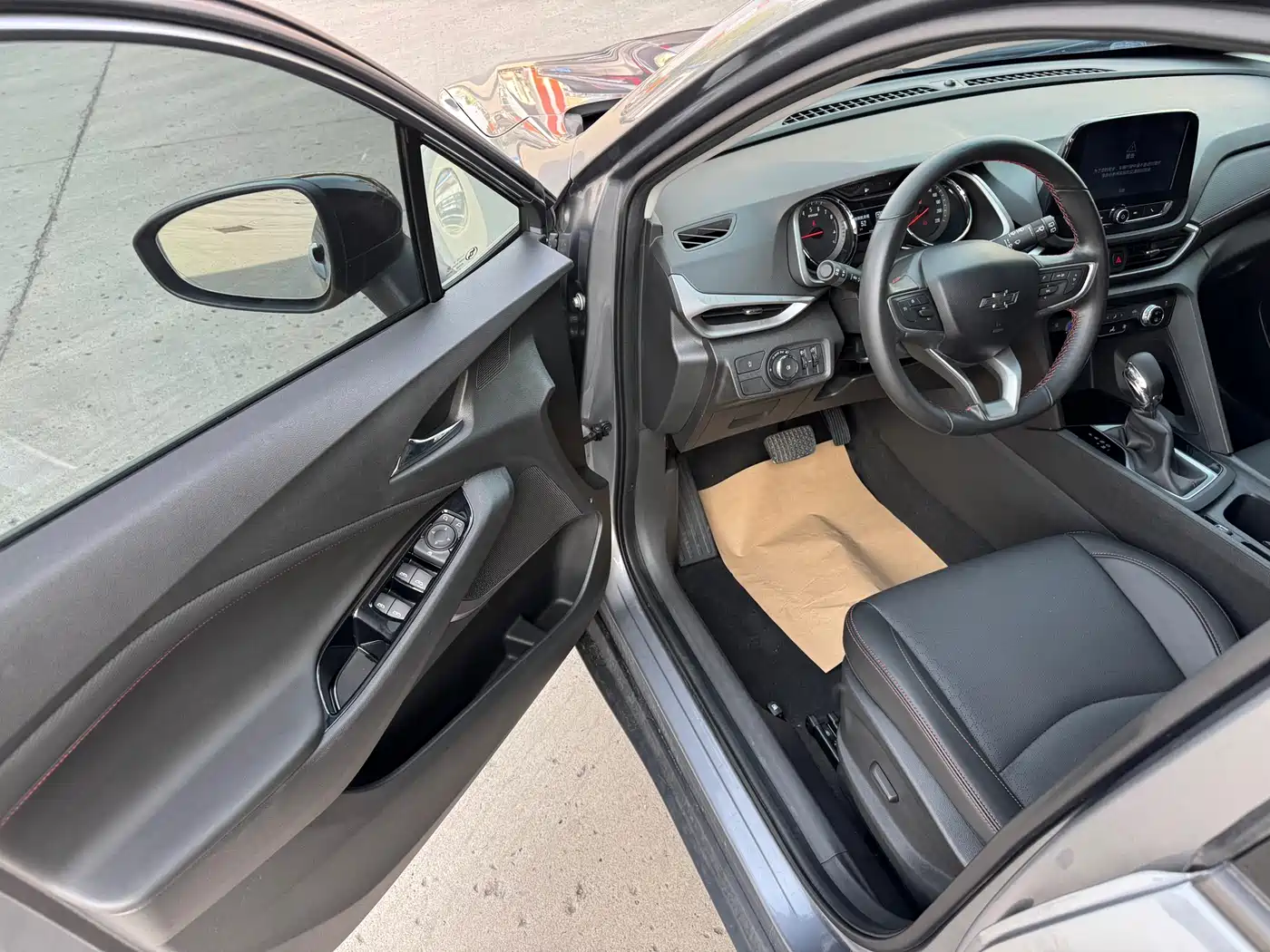 Chevrolet Volando 2018 Redline 530T Auto Premium Edition (5+2 seater) China V фото 6