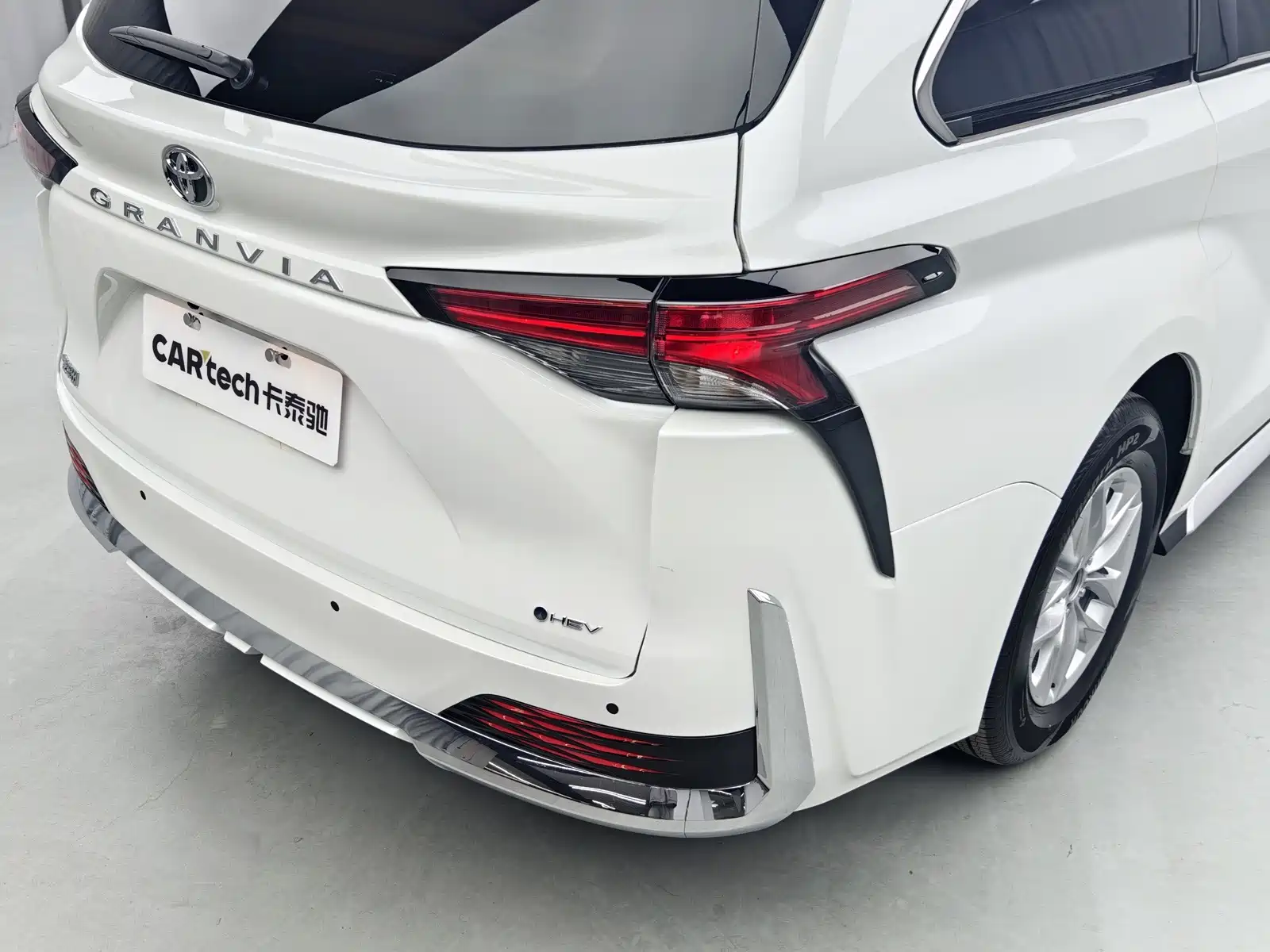 Фото 7 - Toyota Granvia