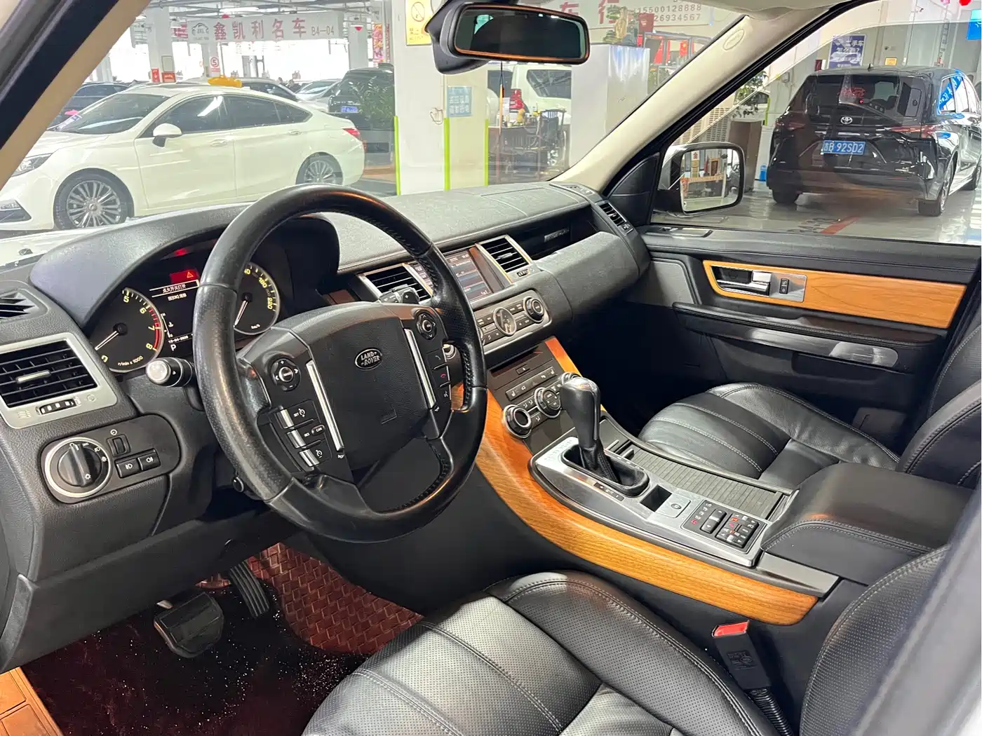Land Rover Range Rover Sport 2012 5.0 NA V8 HSE фото 7
