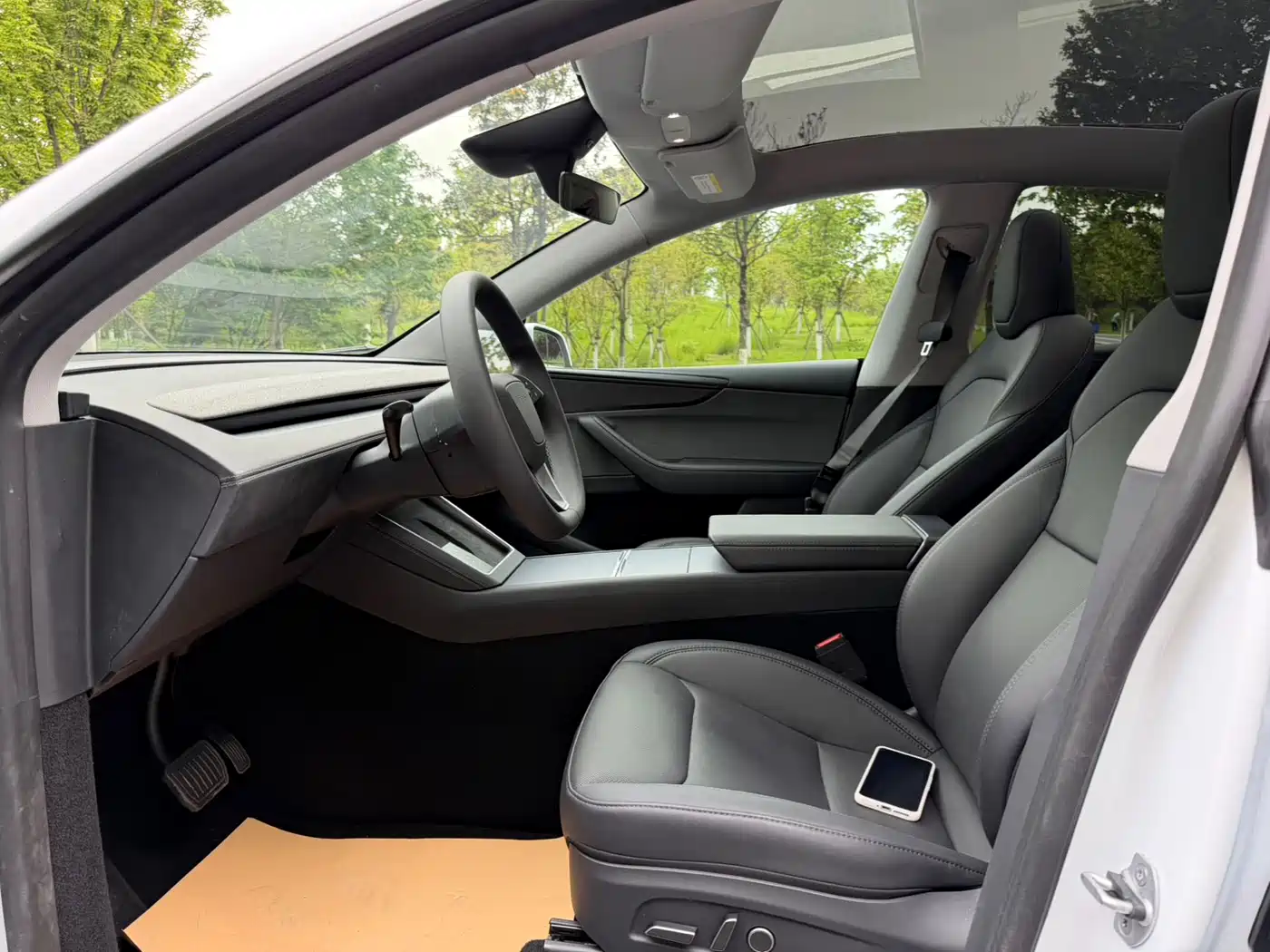 Tesla Model Y 2026 Long Range Rear-Wheel Drive фото 8