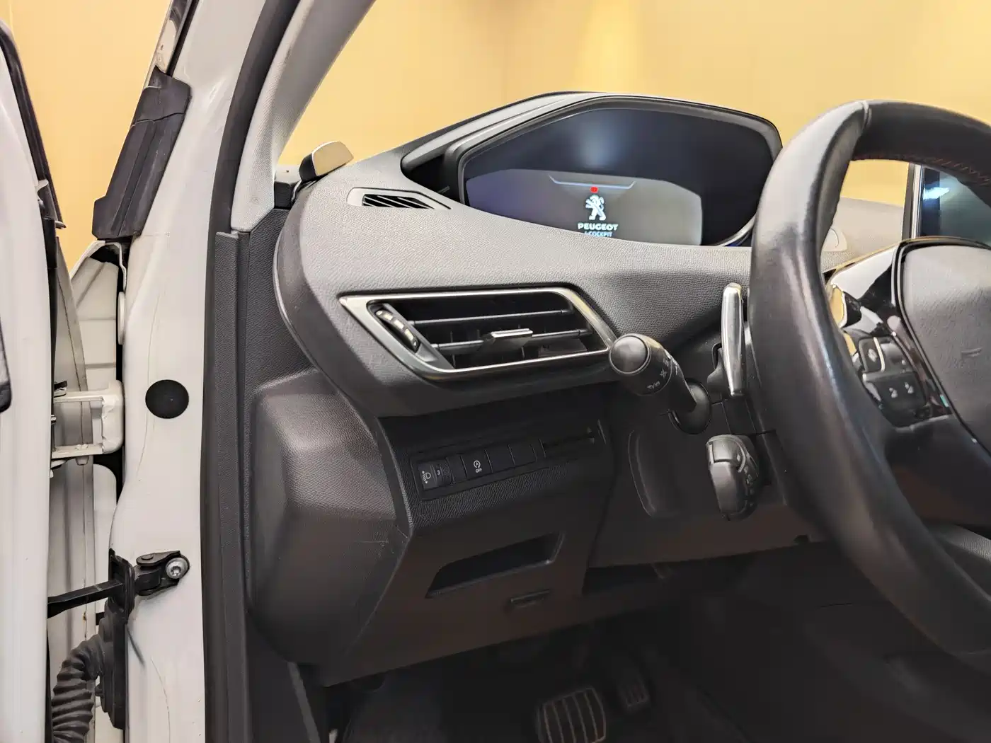 Peugeot 5008 2017 380THP 7-seat Elite Edition фото 12