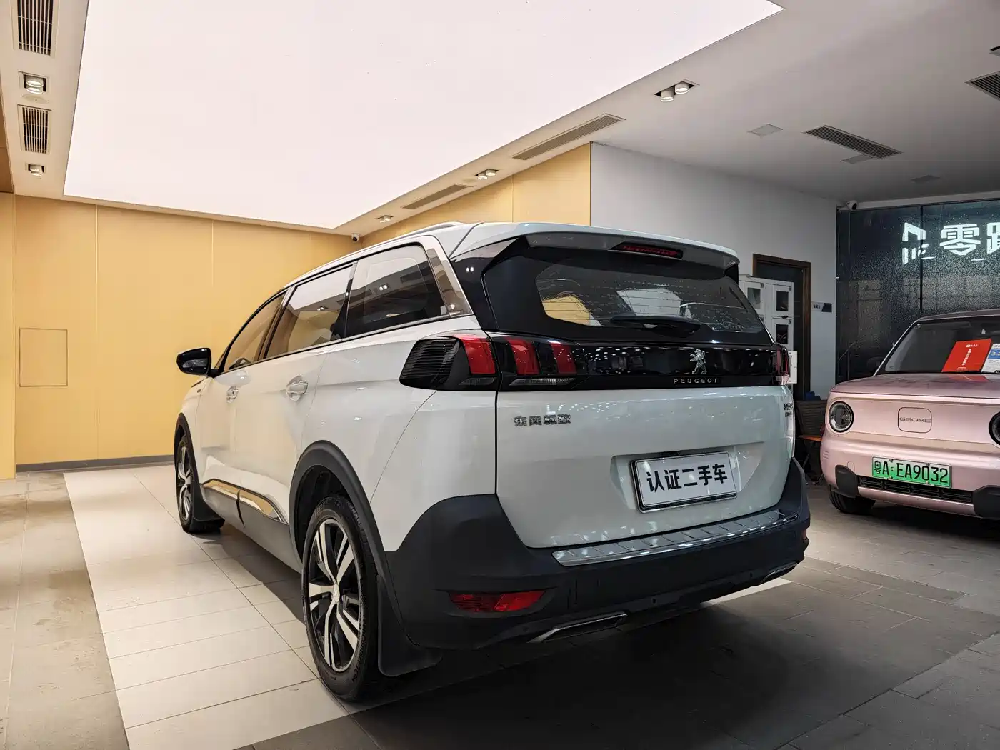 Peugeot 5008 2017 380THP 7-seat Elite Edition фото 27