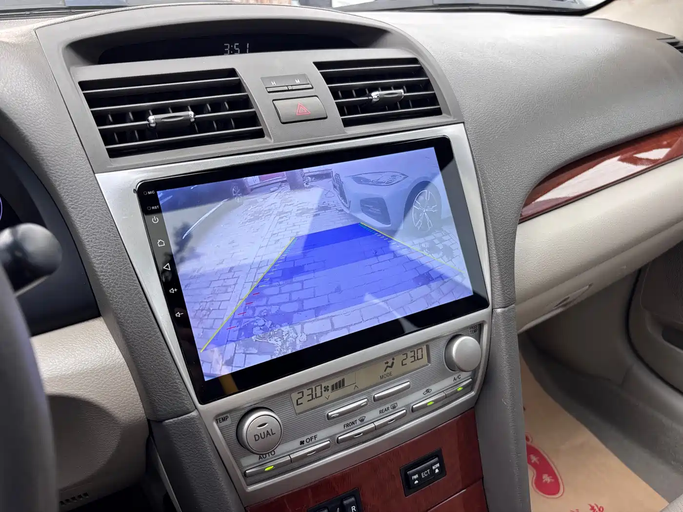 Toyota Camry 2013 200G Classic Luxury Edition фото 12