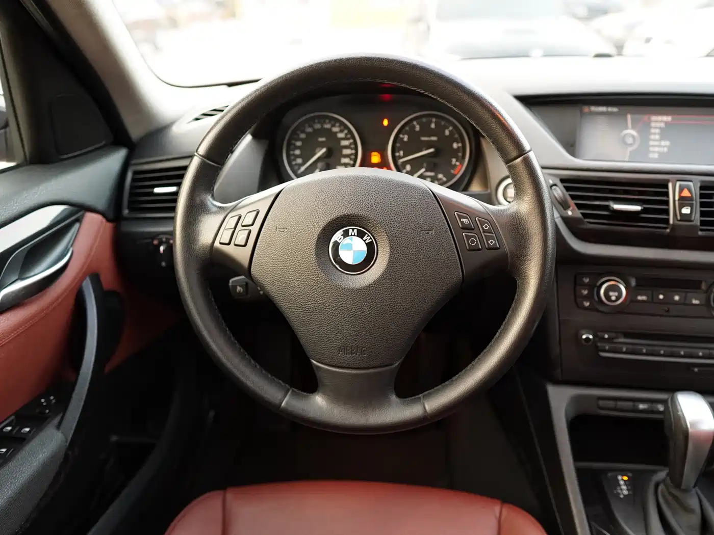 BMW X1 (Import) 2010 xDrive25i фото 8