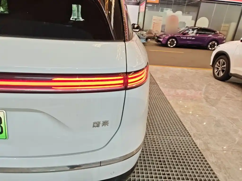 NIO ES8 2026 2025 Model 6-Seat Executive Luxury Edition