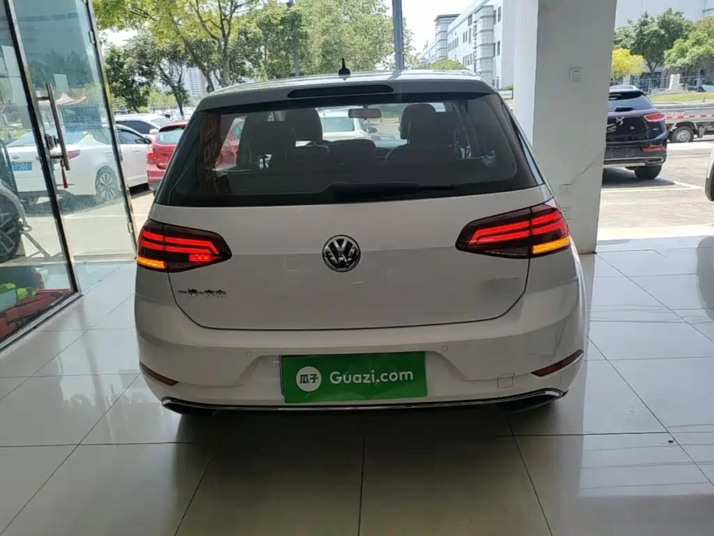 Фото 6 - Volkswagen Golf