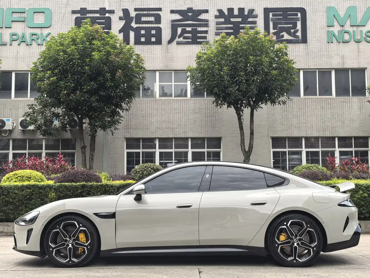 XIAOMI CAR XIAOMI SU7