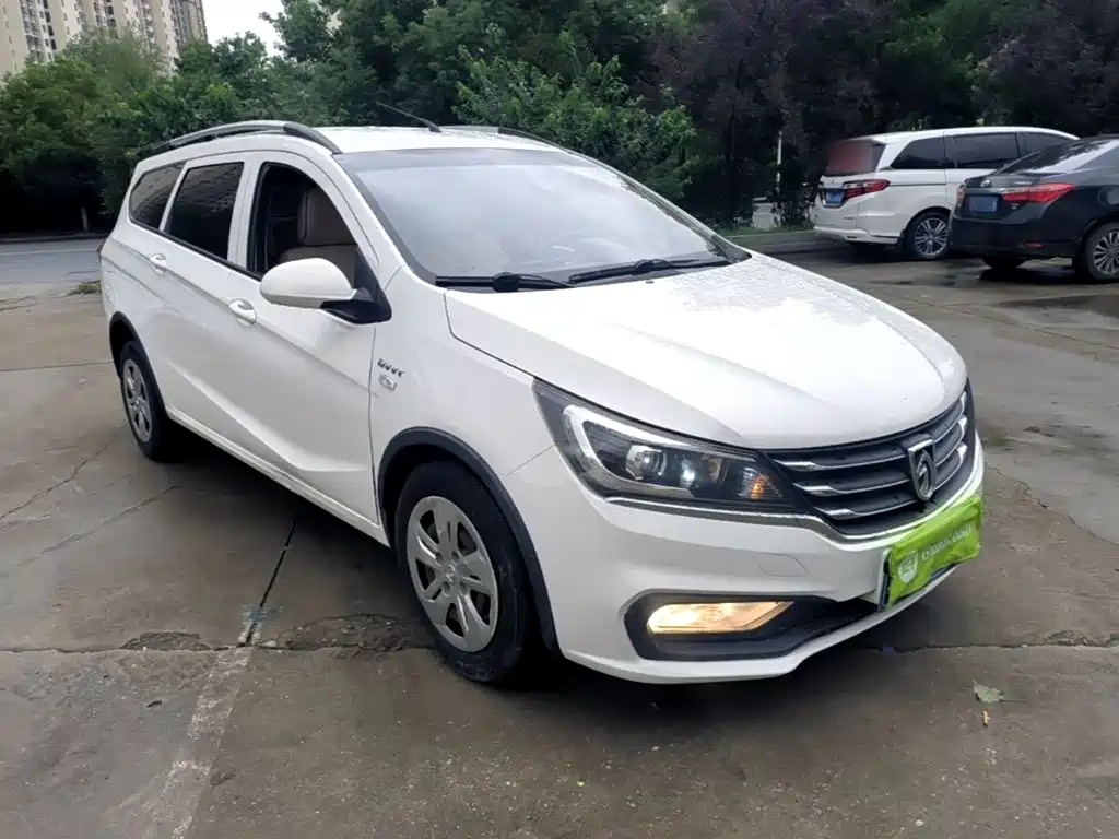 Baojun 310W 2017 2017 1.5L Manual Comfort China V