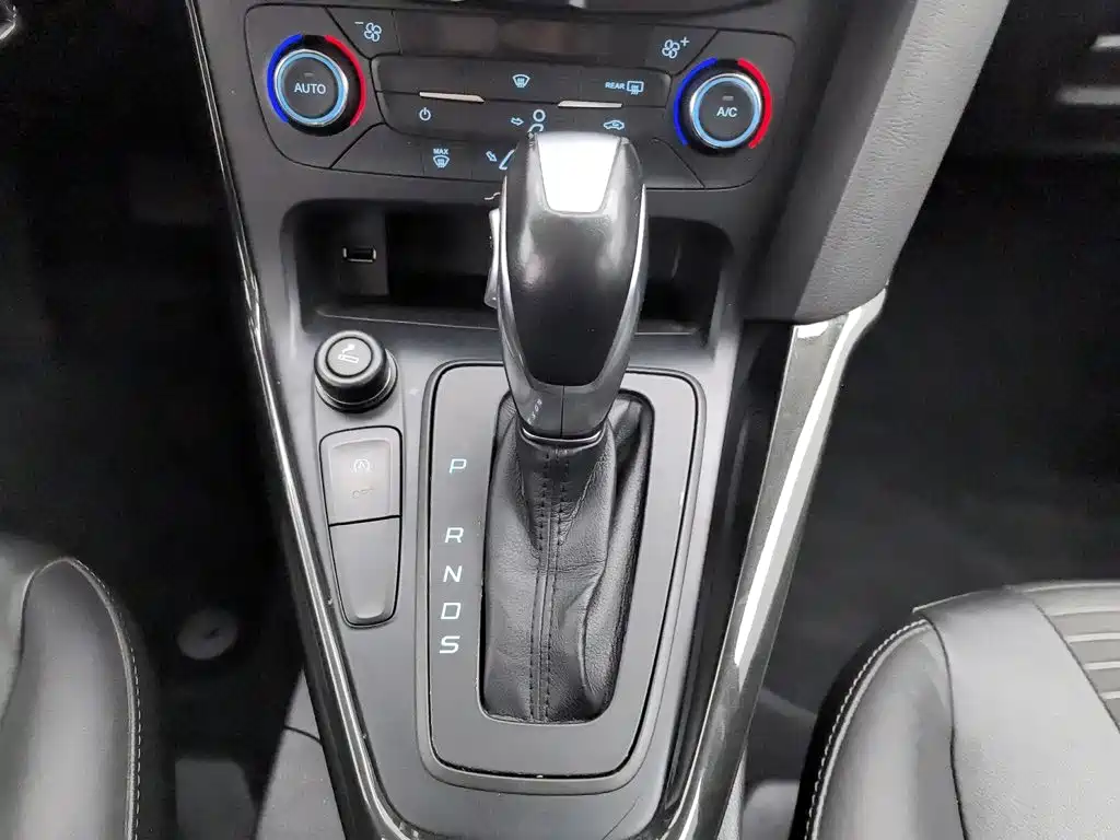 Photo 13 - Ford Focus