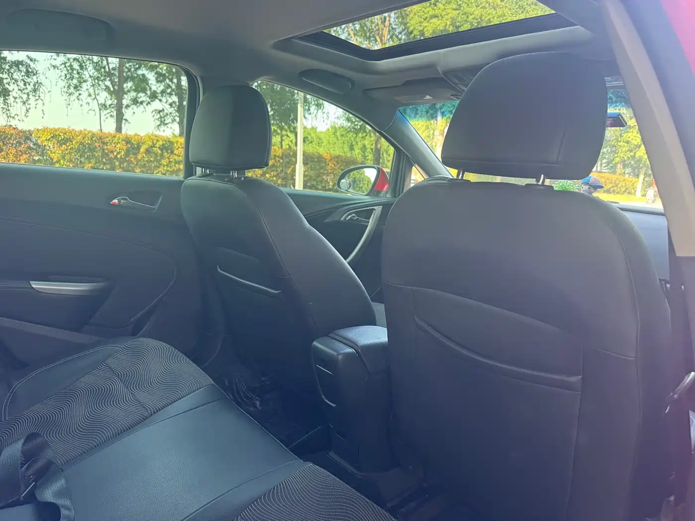 Buick Excelle 2010 XT 1.6T Fashion Sport Edition фото 8