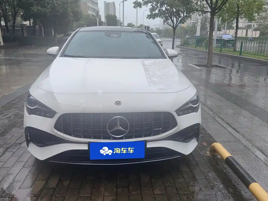 صورة 2 - Mercedes-Benz CLA (Import)
