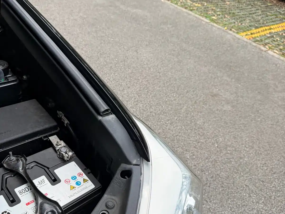 Toyota Prado 2016 2.7L Manual Edition фото 16