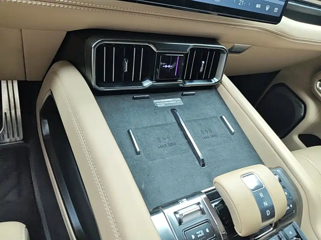 Fang Cheng Bao Leopard 8 2024 2025 Zhiyong Flagship 7-Seater