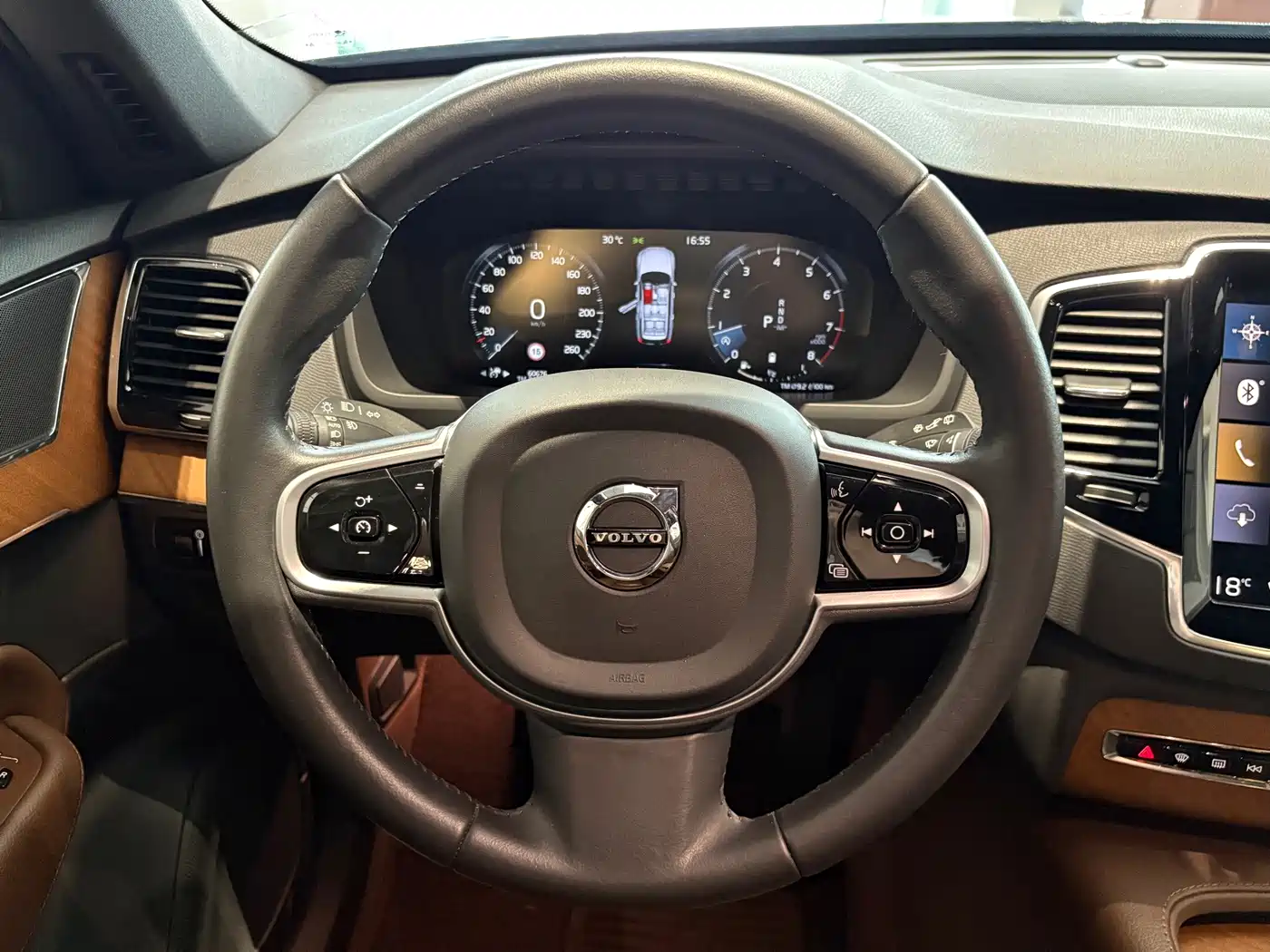 Photo 14 - Volvo XC90